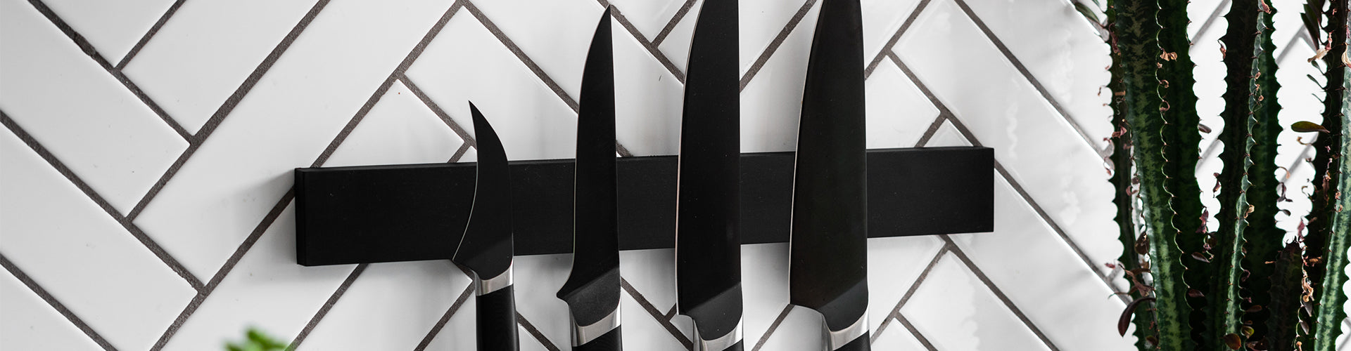 070000|Kitchen Knives