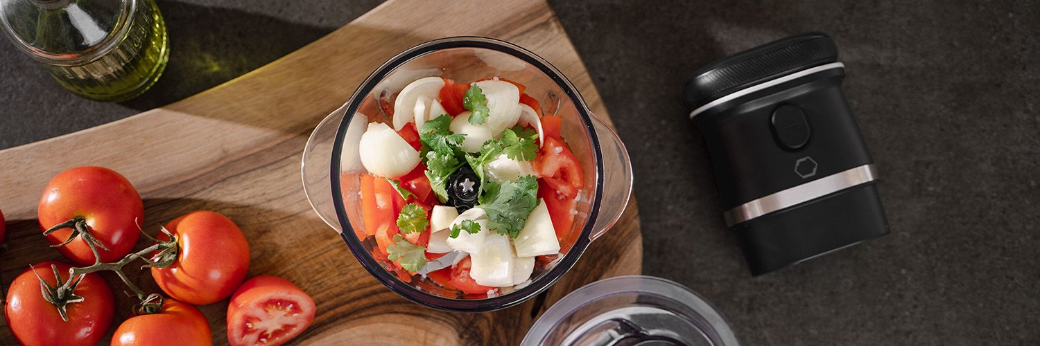 CORDLESS MINI CHOPPER WITH DETACHABLE BATTERY PACK