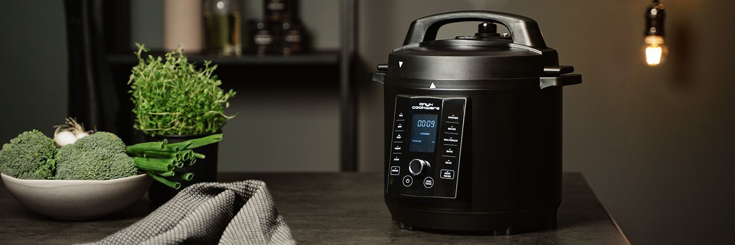 11-IN-1 MULTI-COOKER