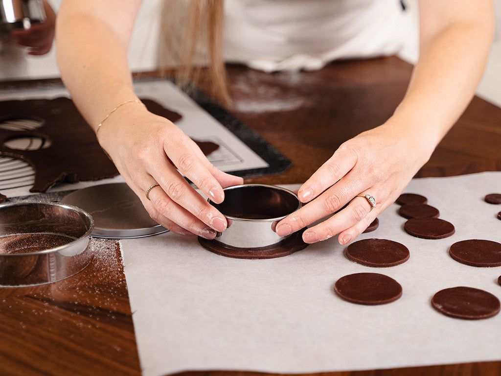 STAINLESS STEEL COOKIE CUTTER SET - 7